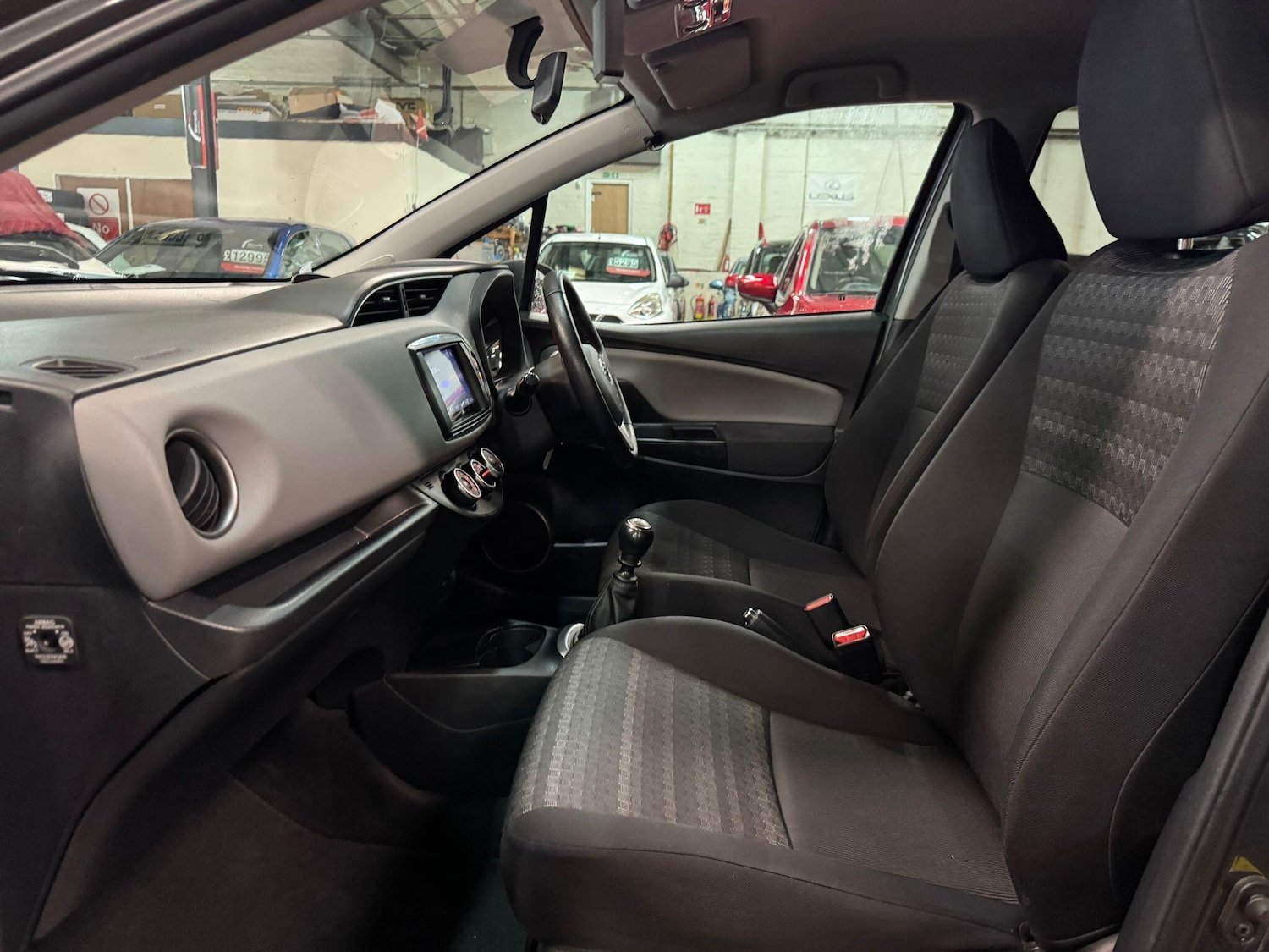 Used Toyota Yaris 2016 for sale - 78019565: Photo 13