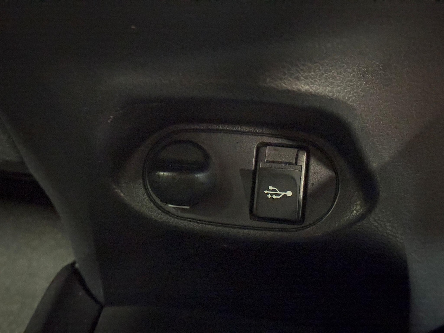 Used Toyota Yaris 2016 for sale - 78019565: Photo 32