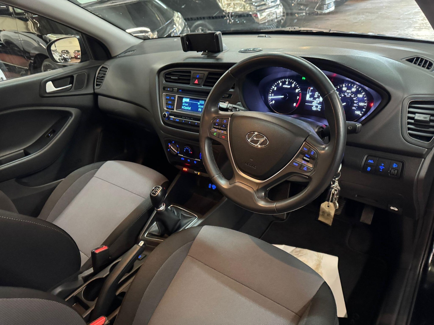 Used Hyundai i20 2017 for sale - 77351928: Photo 11