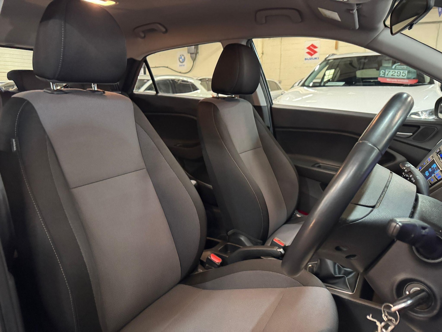 Used Hyundai i20 2017 for sale - 77351928: Photo 12