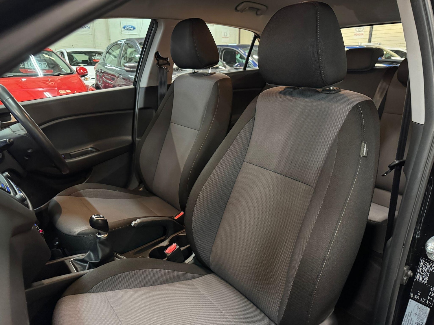 Used Hyundai i20 2017 for sale - 77351928: Photo 15