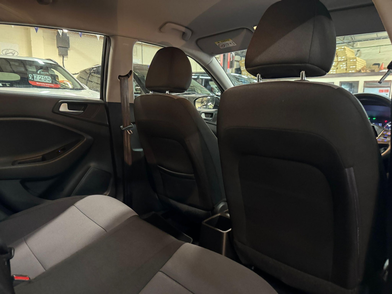 Used Hyundai i20 2017 for sale - 77351928: Photo 18