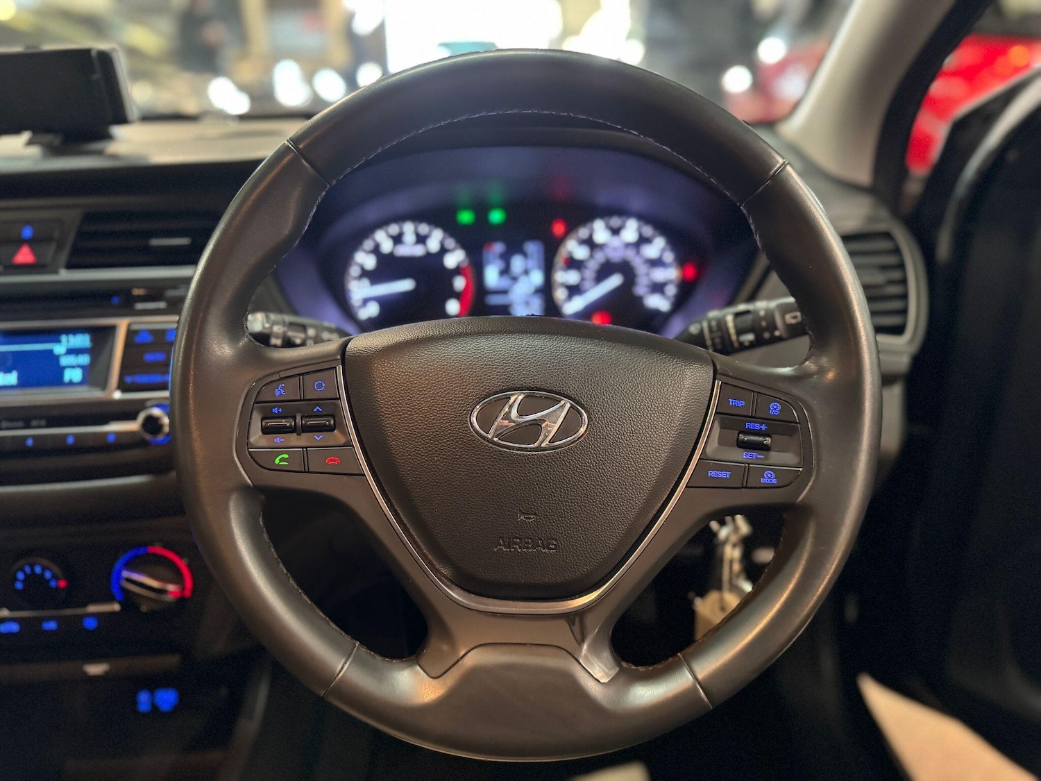 Used Hyundai i20 2017 for sale - 77351928: Photo 25