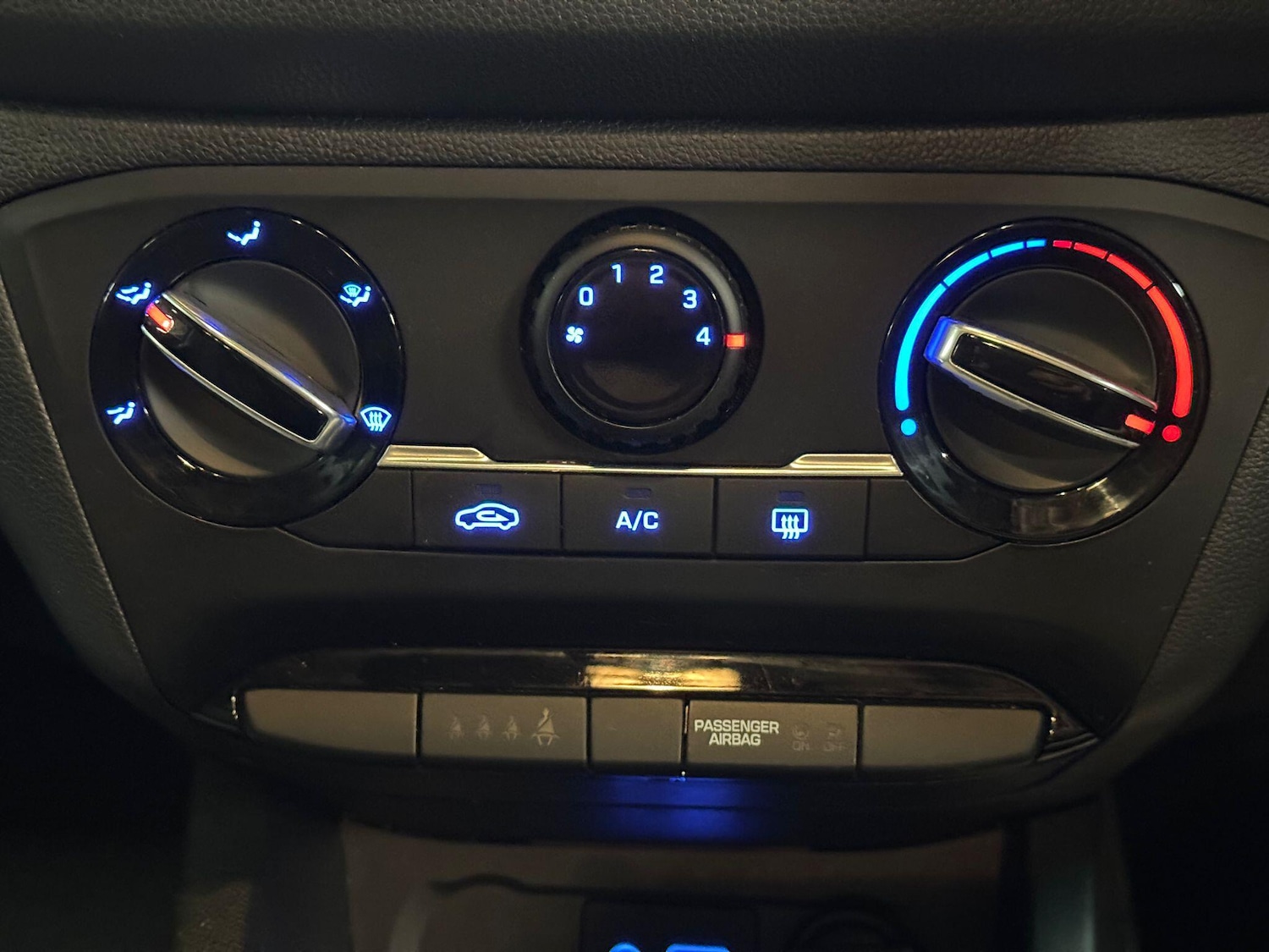 Used Hyundai i20 2017 for sale - 77351928: Photo 34