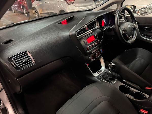 Used Kia Ceed 2017 for sale - 76167157: Photo 14