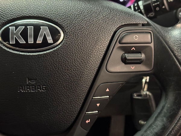 Used Kia Ceed 2017 for sale - 76167157: Photo 24