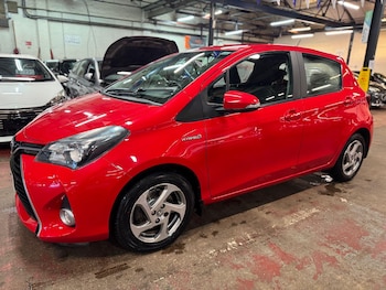 Used Toyota Yaris 2015 for sale - 76484631: Photo