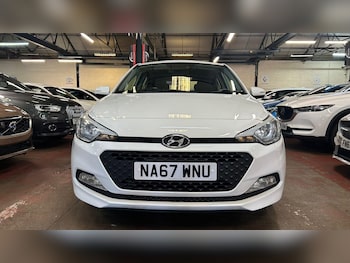 Used Hyundai i20 2017 for sale - 78969584: Photo
