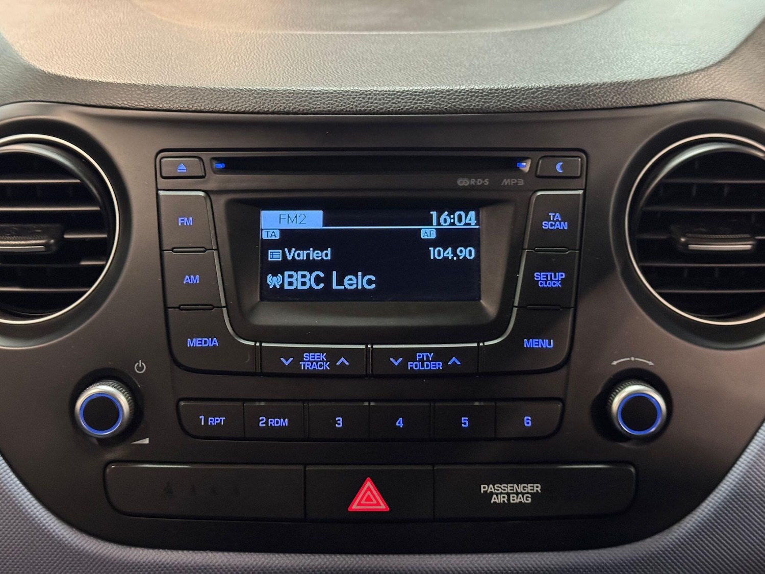 Used Hyundai i10 for sale - 76995819: Photo 30