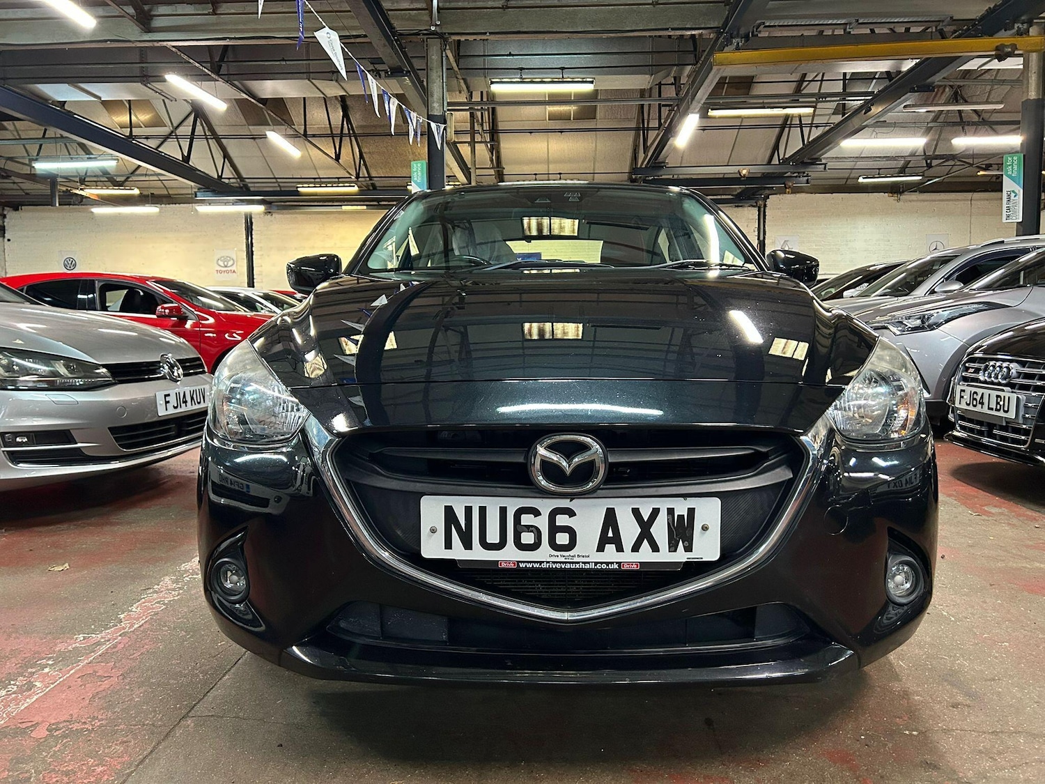 Used Mazda Mazda2 2016 for sale - 76936709: Photo 2