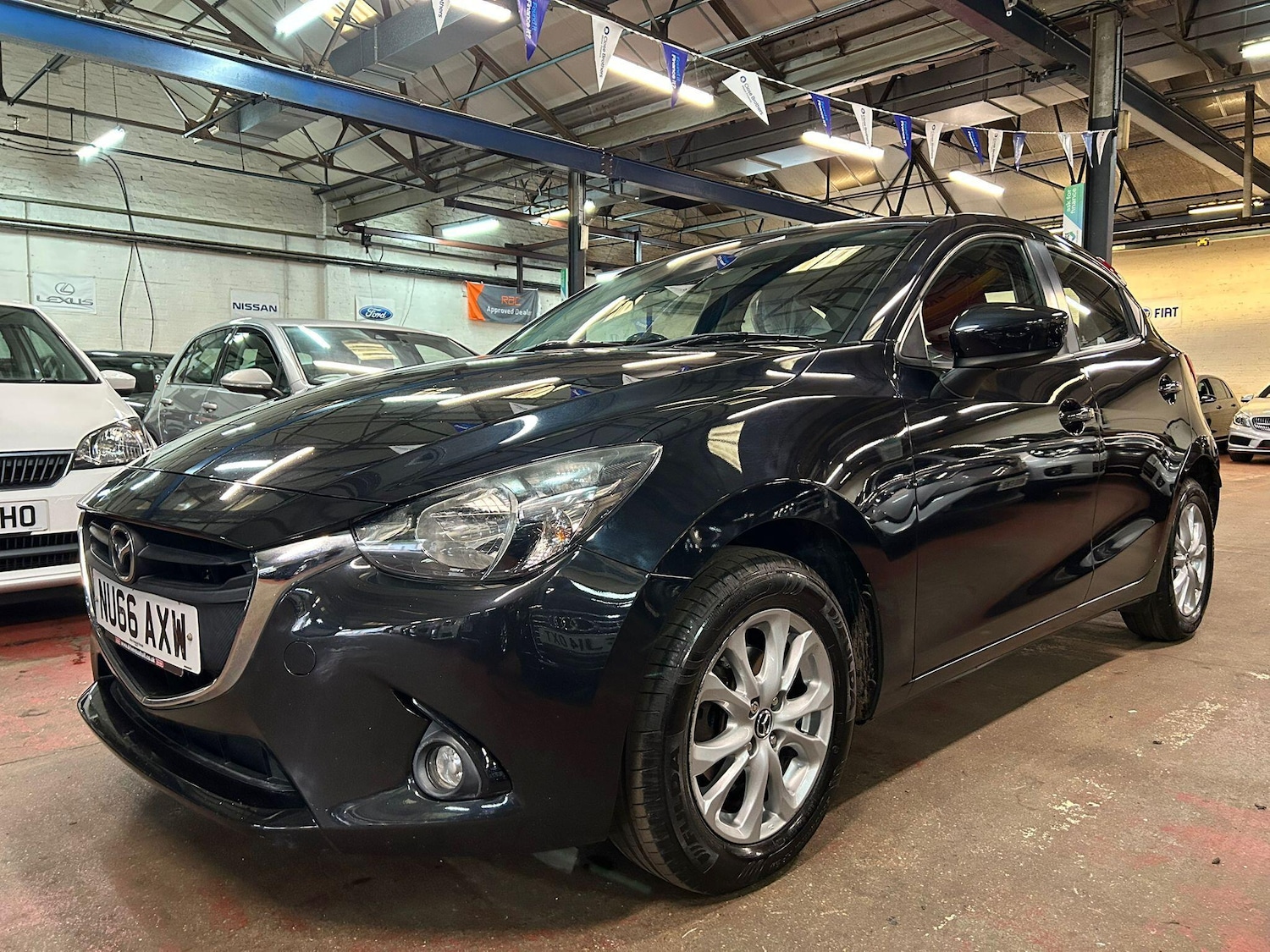 Used Mazda Mazda2 2016 for sale - 76936709: Photo 3