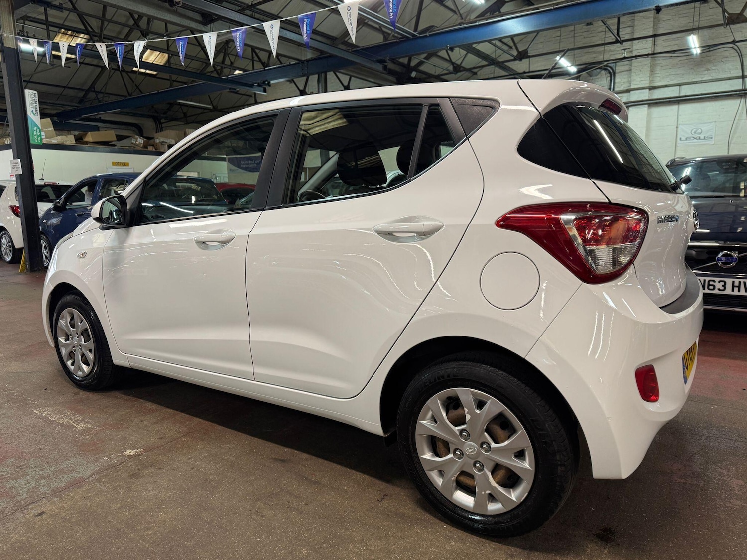 Used Hyundai i10 2014 for sale - 76371366: Photo 4