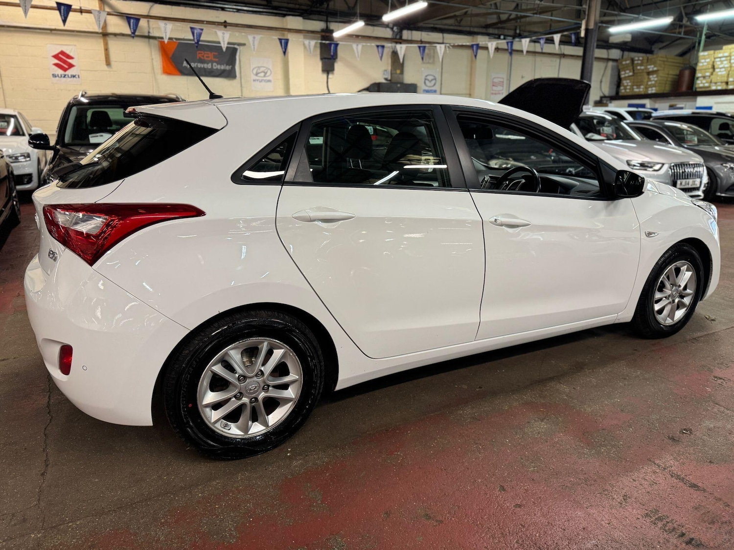 Used Hyundai i30 2014 for sale - 76572567: Photo 6