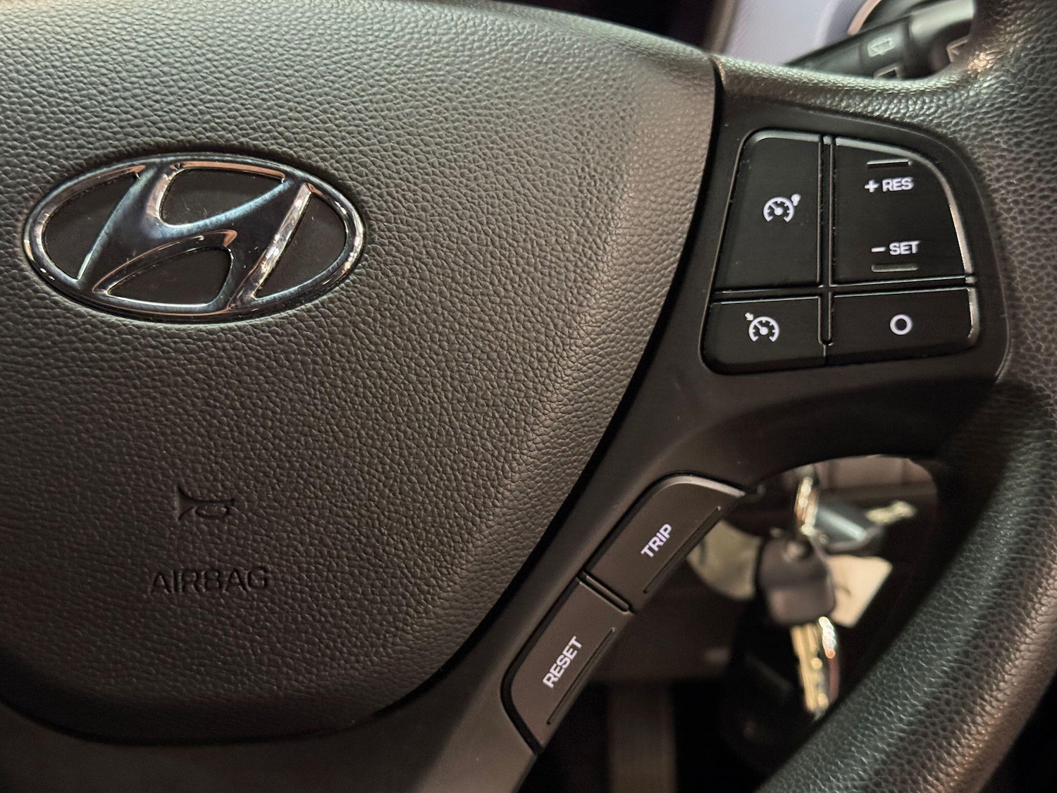 Used Hyundai i10 2014 for sale - 77291494: Photo 25