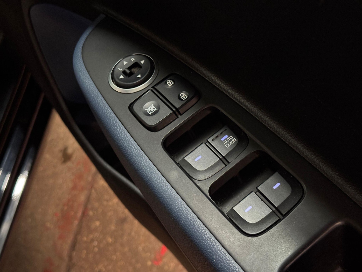 Used Hyundai i10 2014 for sale - 77291494: Photo 28