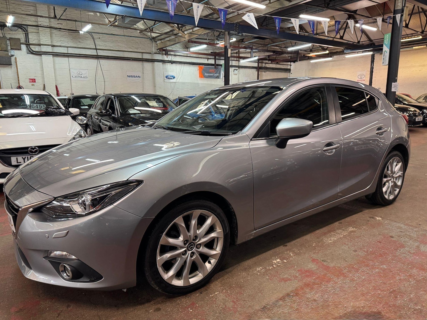 Used Mazda Mazda3 2015 for sale - 76584672: Photo 3