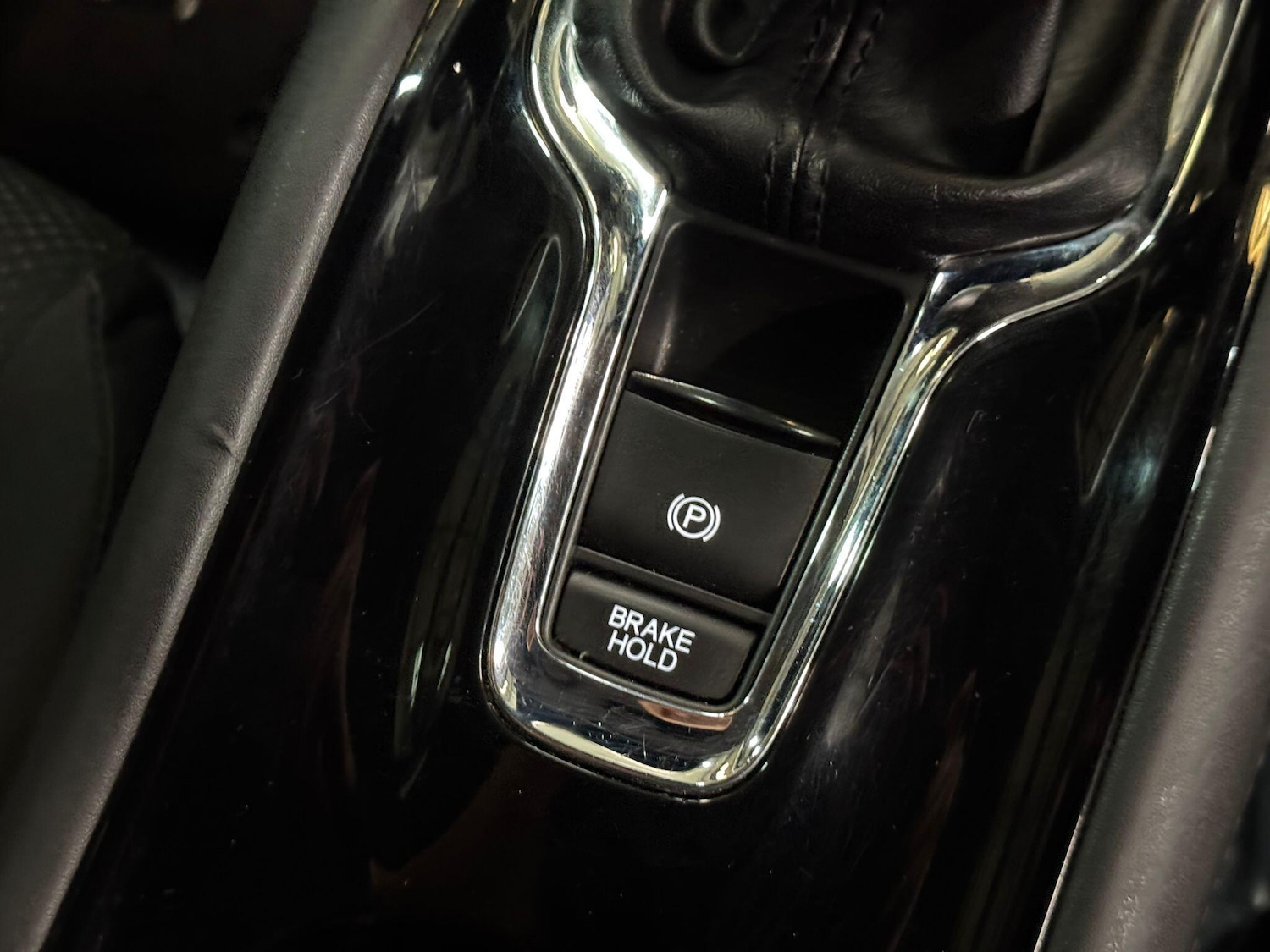 Used Honda HR-V for sale - 77958161: Photo 34