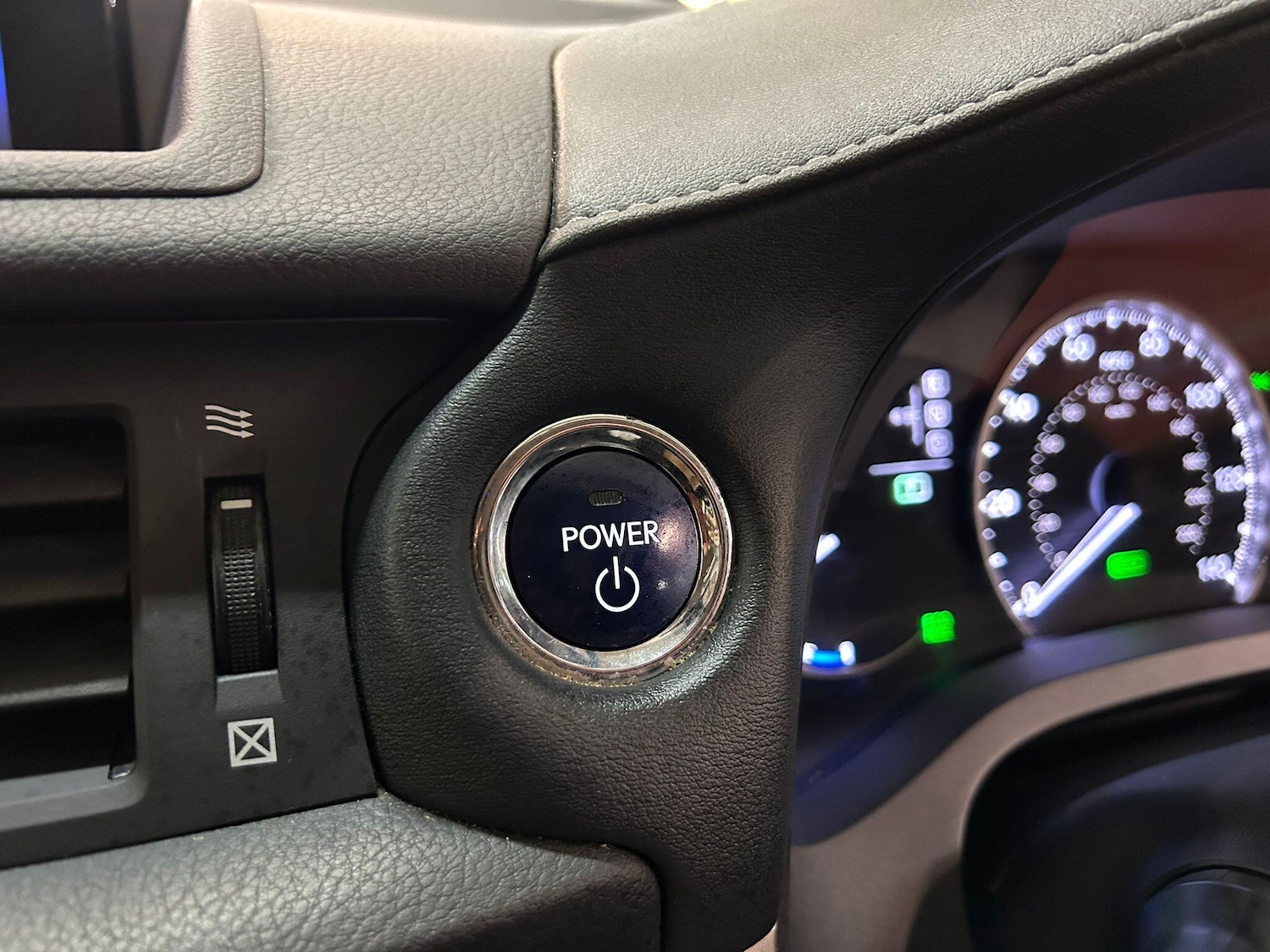 Used Lexus CT 2015 for sale - 76432340: Photo 29