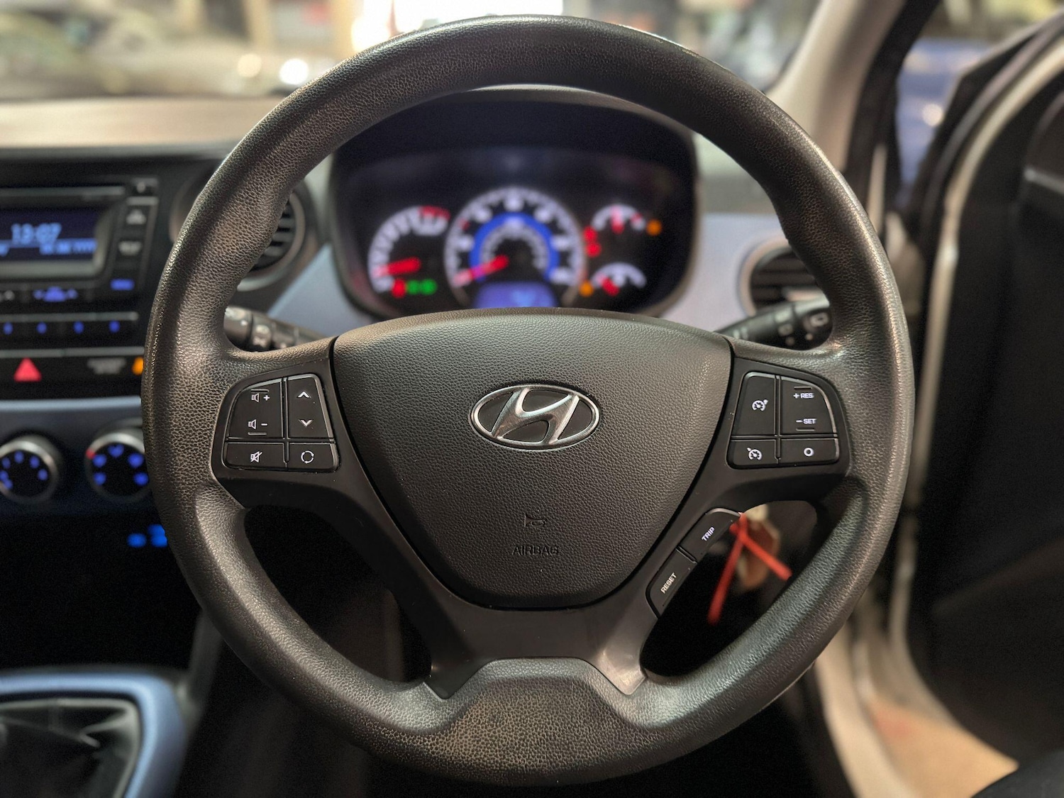 Used Hyundai i10 2016 for sale - 76326976: Photo 24