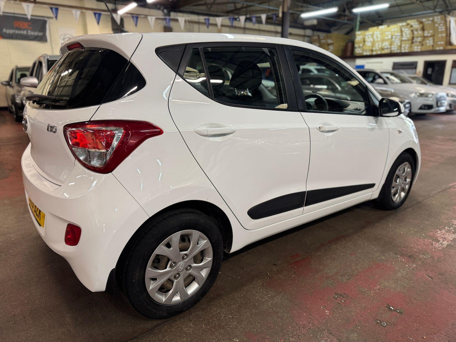Used Hyundai i10 2016 for sale - 76326976: Photo 6