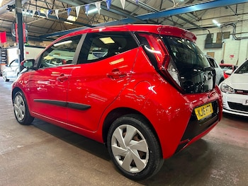 Used Toyota AYGO 2016 for sale - 79543950: Photo