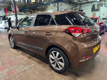 Used Hyundai i20 2017 for sale - 77510343: Photo