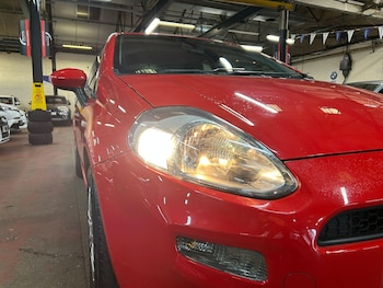 Used Fiat Punto 2017 for sale - 77794399: Photo