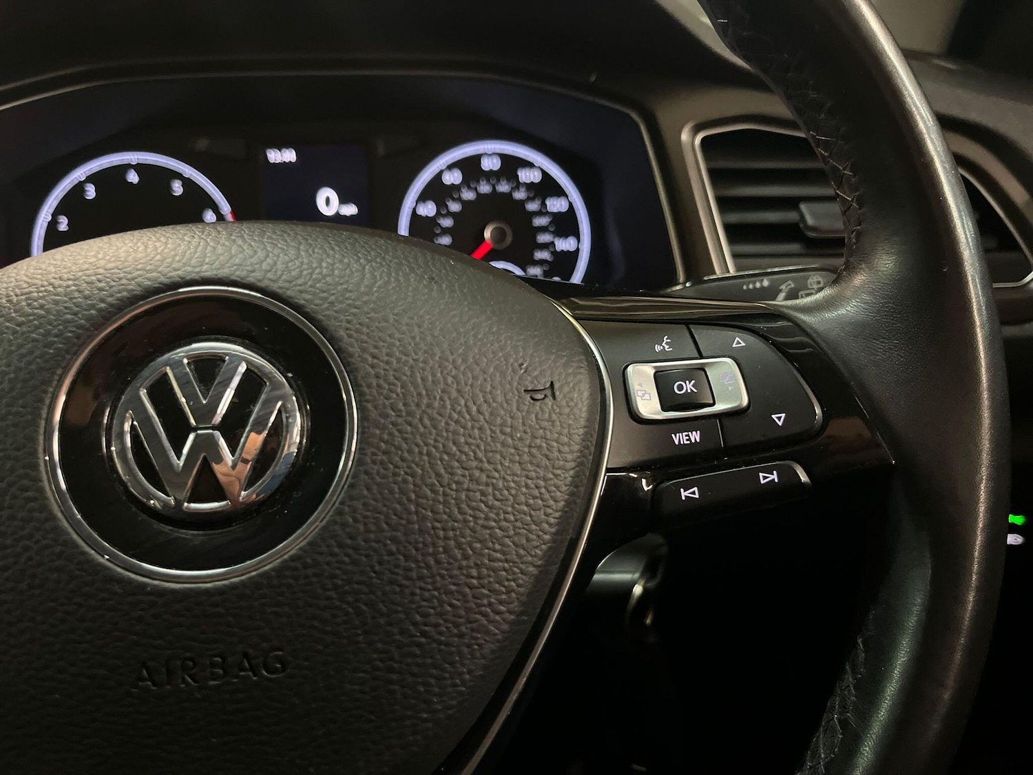 Used Volkswagen T-Roc 2018 for sale - 77559081: Photo 28