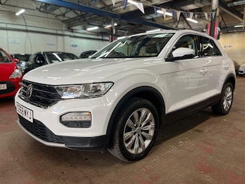 Used Volkswagen T-Roc 2018 for sale - 77559081: Photo