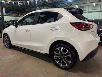 Used Mazda Mazda2 2016 for sale - 76926271: Photo