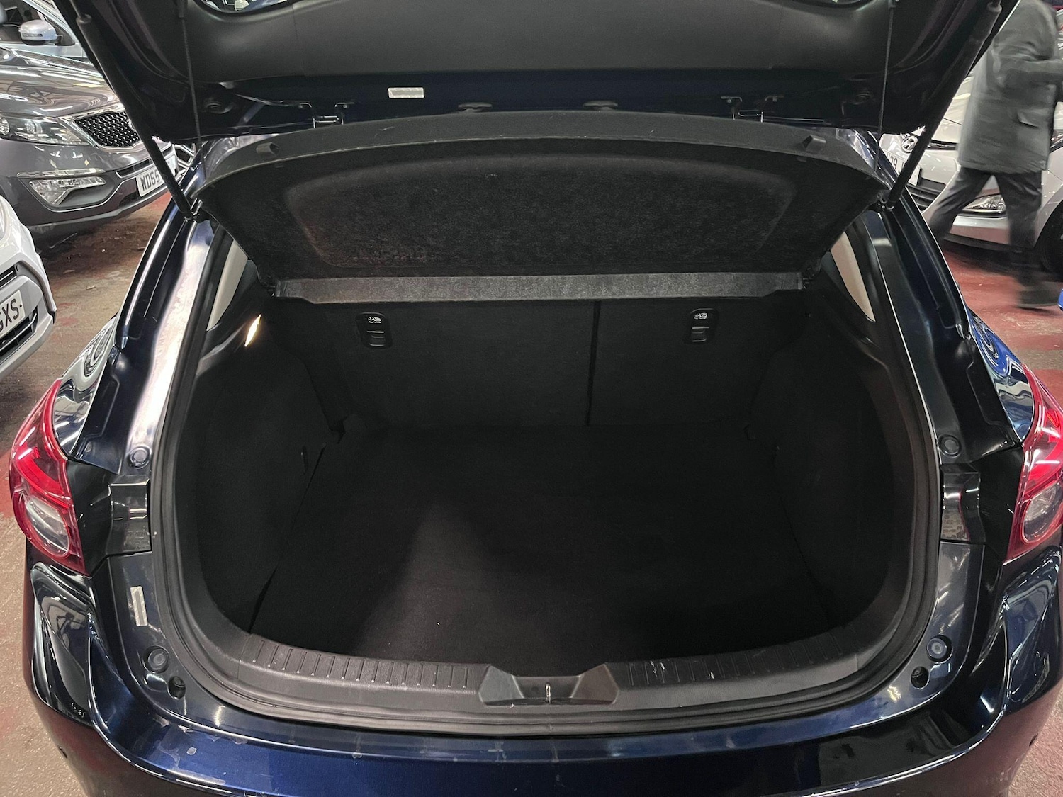 Used Mazda Mazda3 2016 for sale - 76378015: Photo 14
