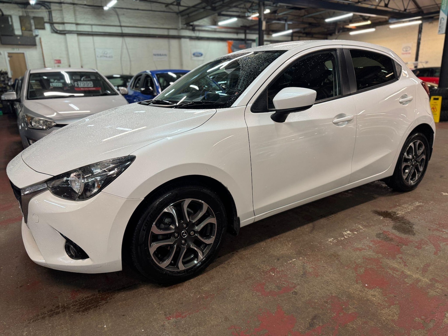 Used Mazda Mazda2 2015 for sale - 76371342: Photo 3