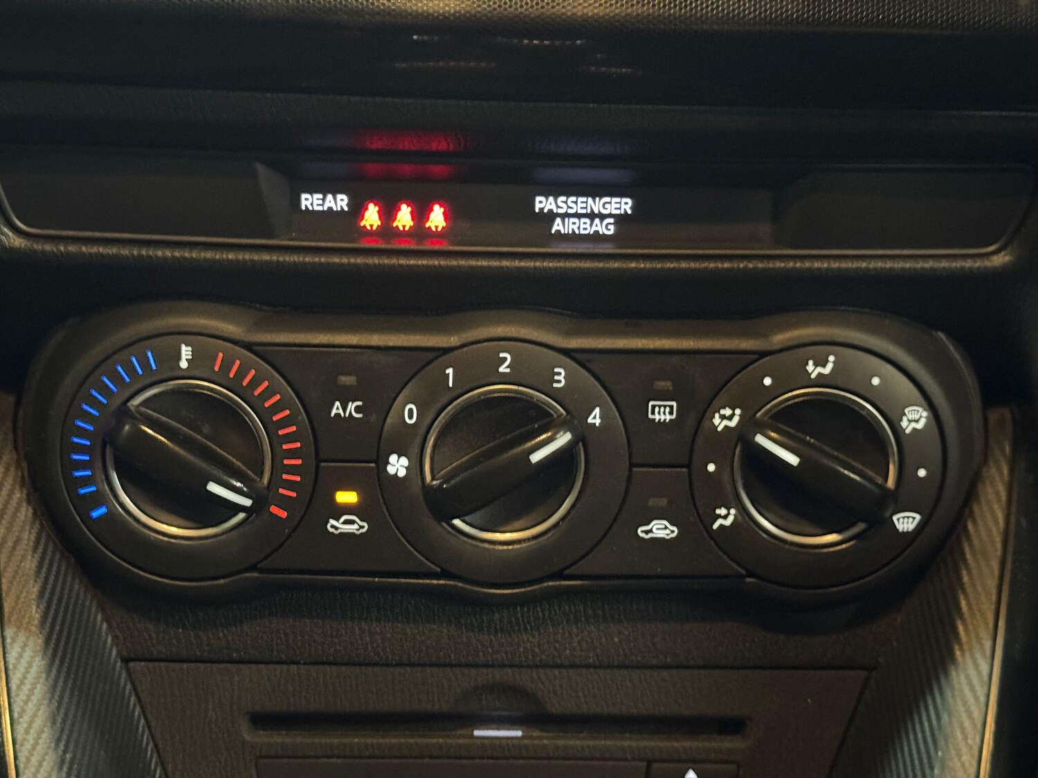 Used Mazda Mazda2 2015 for sale - 76371342: Photo 35