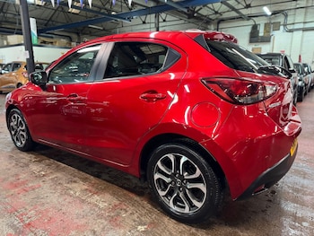 Used Mazda Mazda2 2015 for sale - 77016748: Photo
