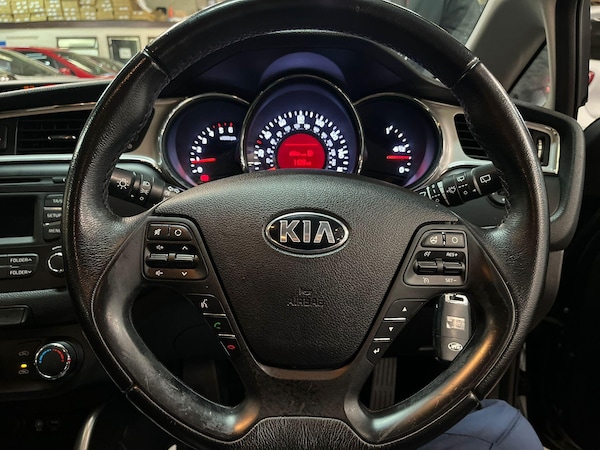 Used Kia Ceed 2015 for sale - 76270127: Photo 25
