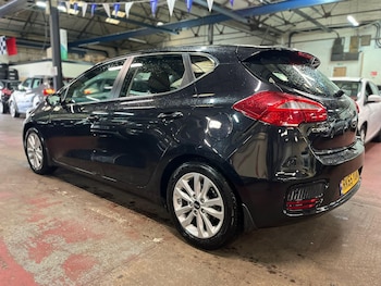 Used Kia Ceed 2015 for sale - 76270127: Photo 4