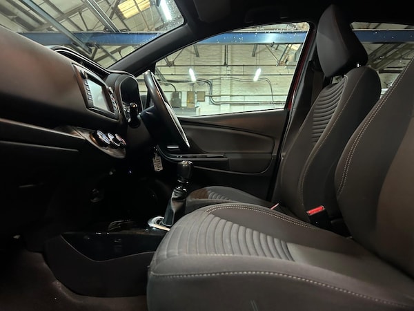 Used Toyota Yaris 2018 for sale - 75387582: Photo 11