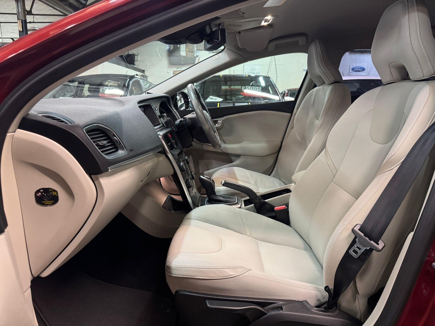 Used Volvo V40 2025 for sale - 77331447: Photo 14