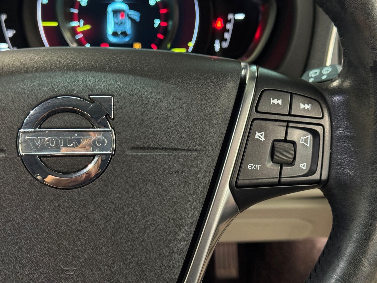 Used Volvo V40 2025 for sale - 77331447: Photo 26