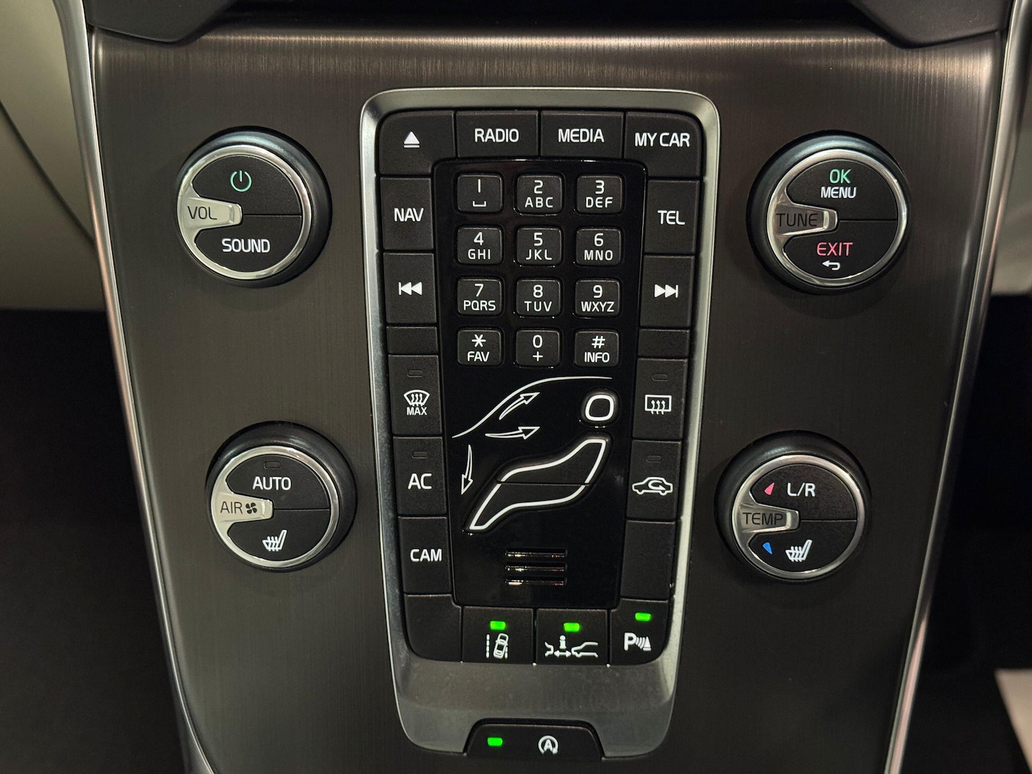 Used Volvo V40 2025 for sale - 77331447: Photo 35