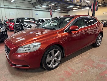 Used Volvo V40 2014 for sale - 77331447: Photo