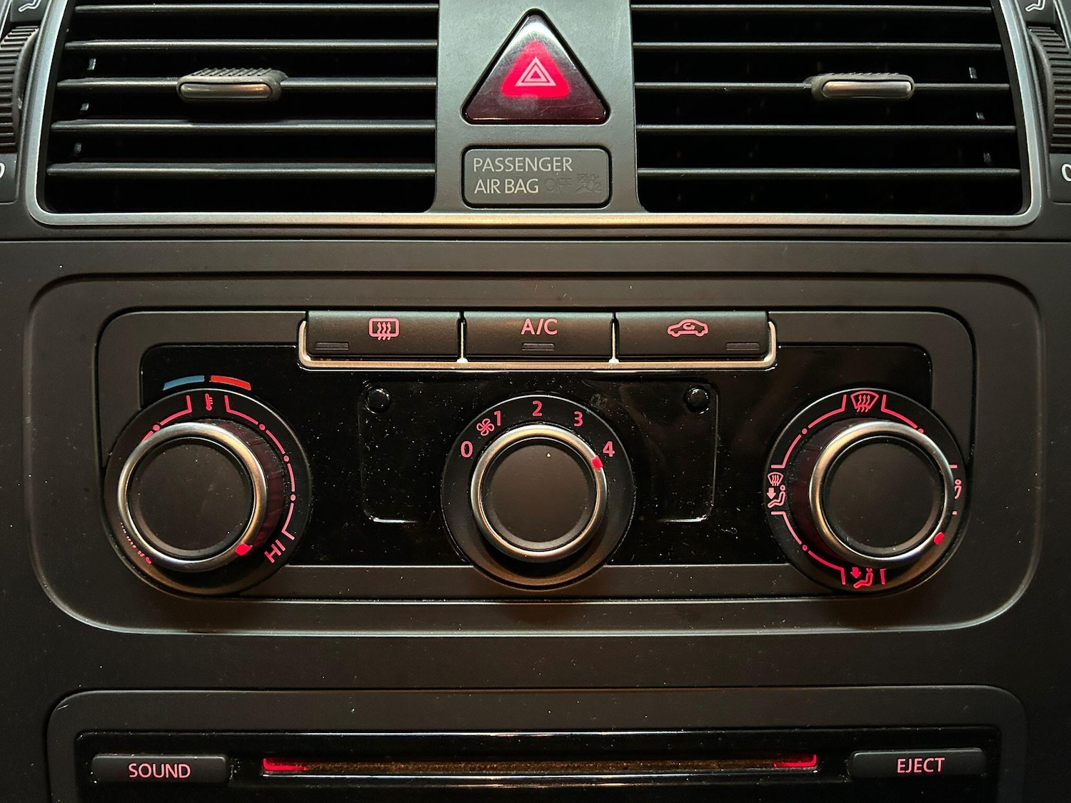 Used Volkswagen Touran 2017 for sale - 77066972: Photo 34