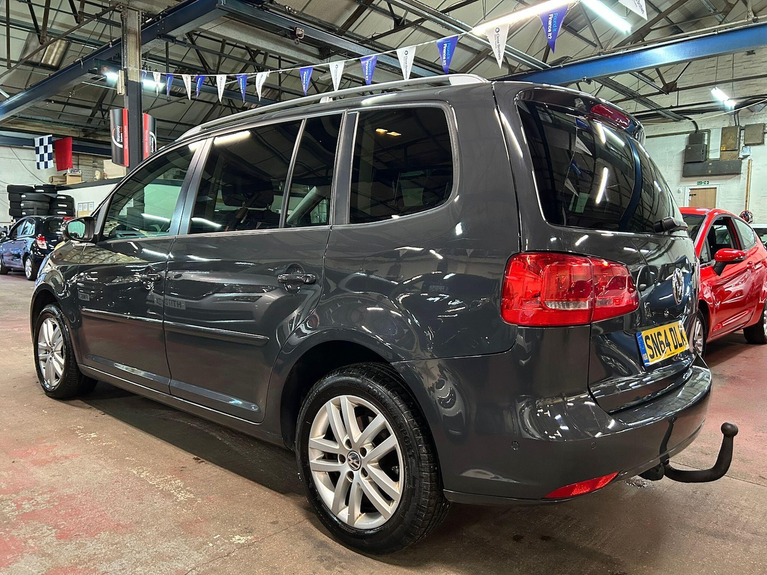 Used Volkswagen Touran 2017 for sale - 77066972: Photo 4