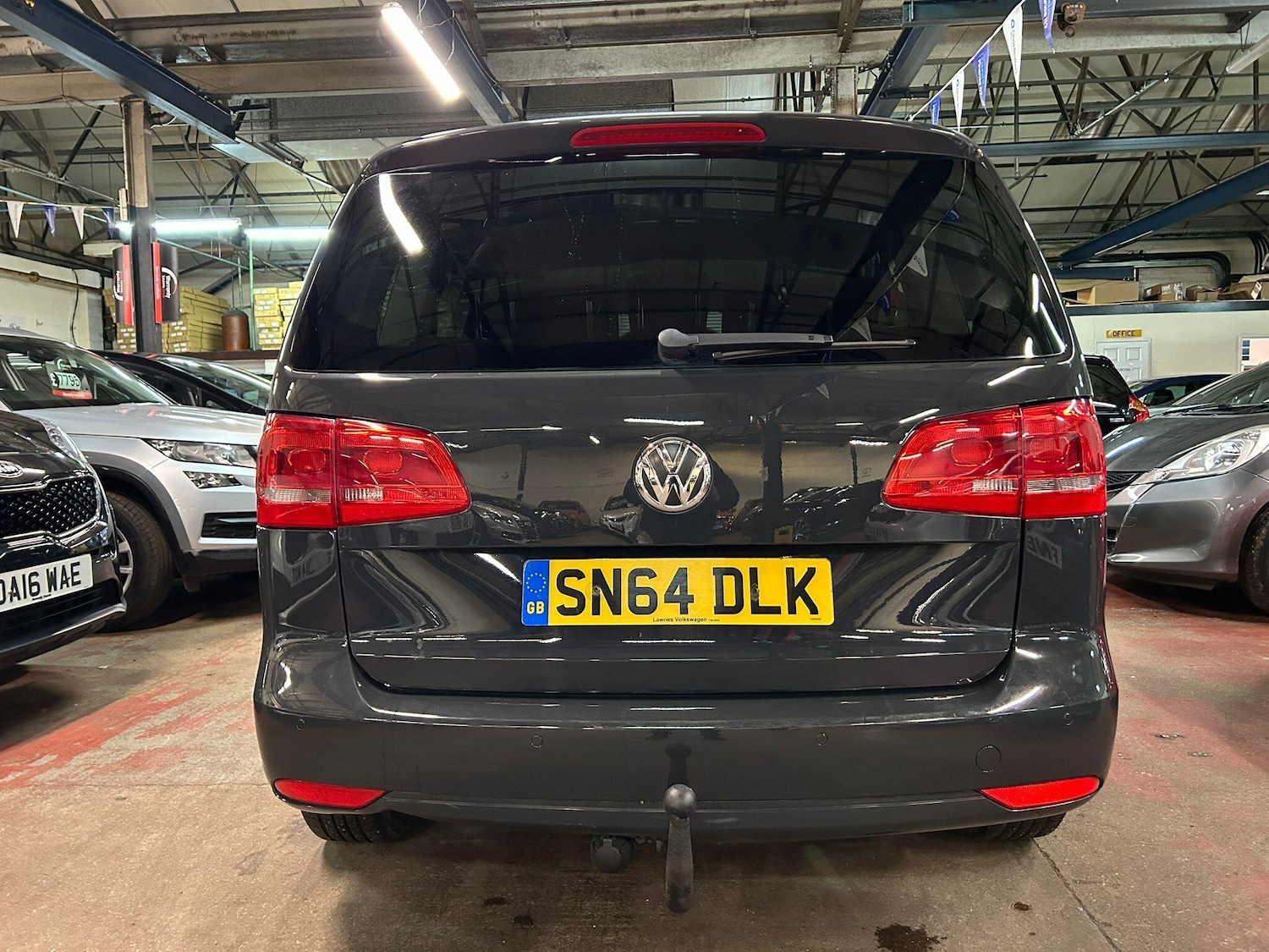 Used Volkswagen Touran 2017 for sale - 77066972: Photo 5