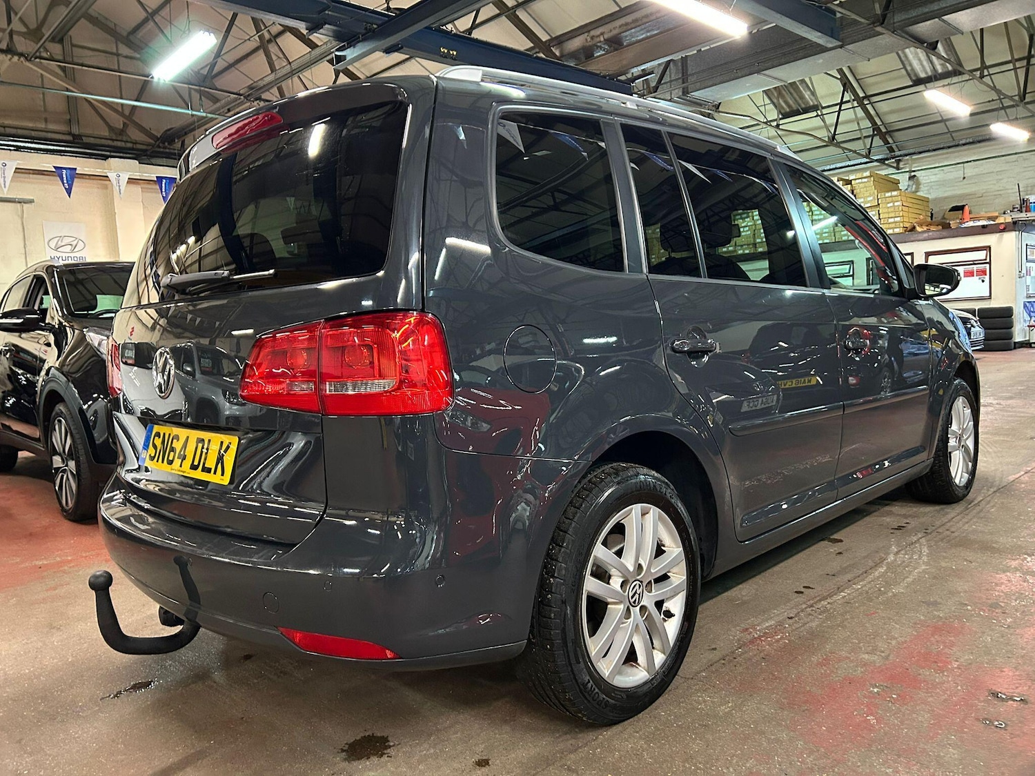 Used Volkswagen Touran 2017 for sale - 77066972: Photo 6