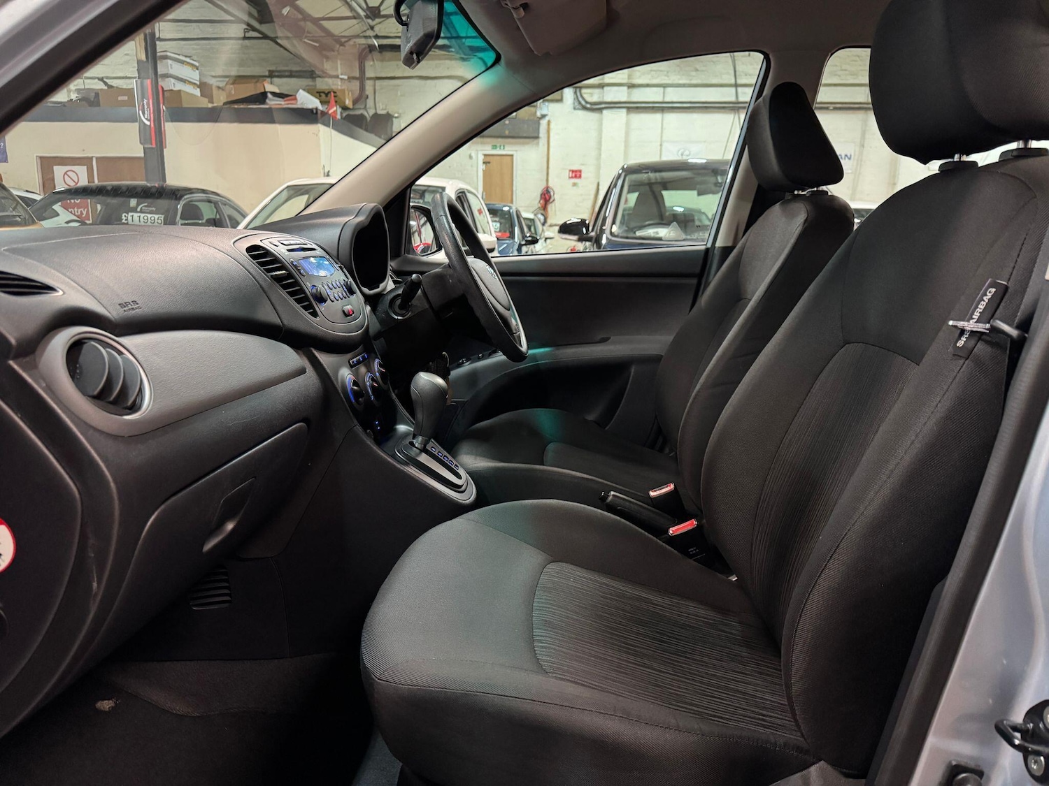 Used Hyundai i10 2013 for sale - 77040829: Photo 14