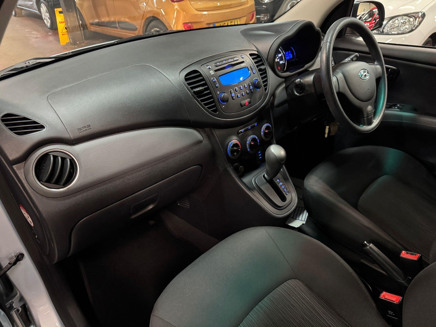 Used Hyundai i10 2013 for sale - 77040829: Photo 15