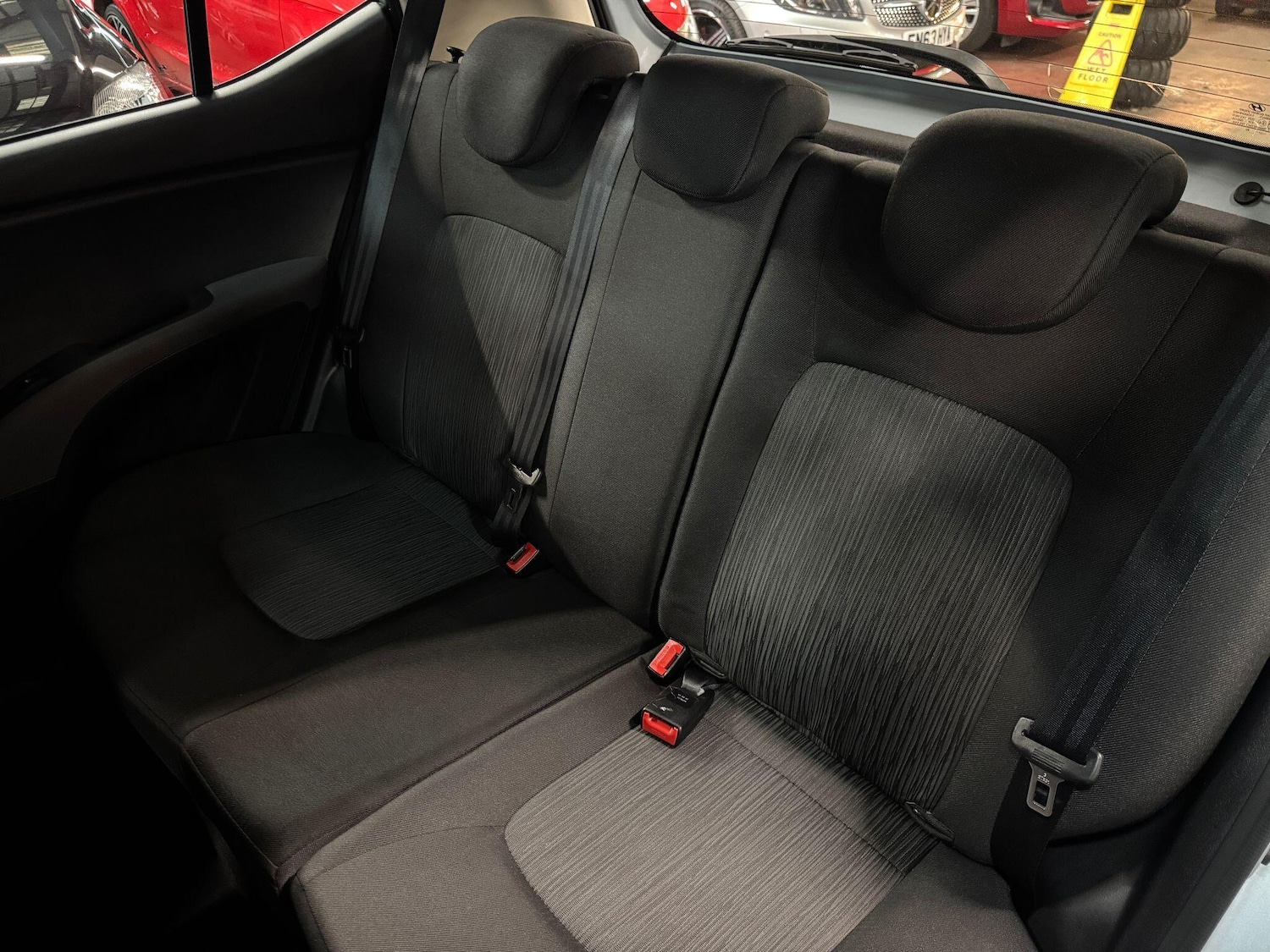 Used Hyundai i10 2013 for sale - 77040829: Photo 21