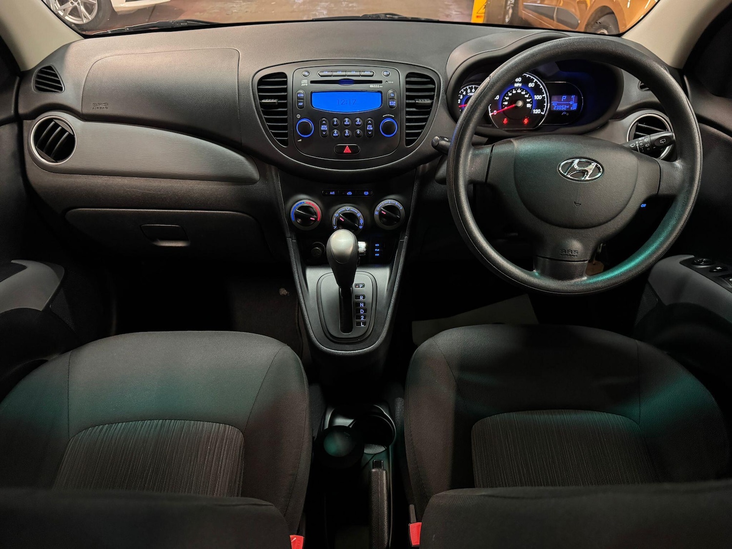 Used Hyundai i10 2013 for sale - 77040829: Photo 24