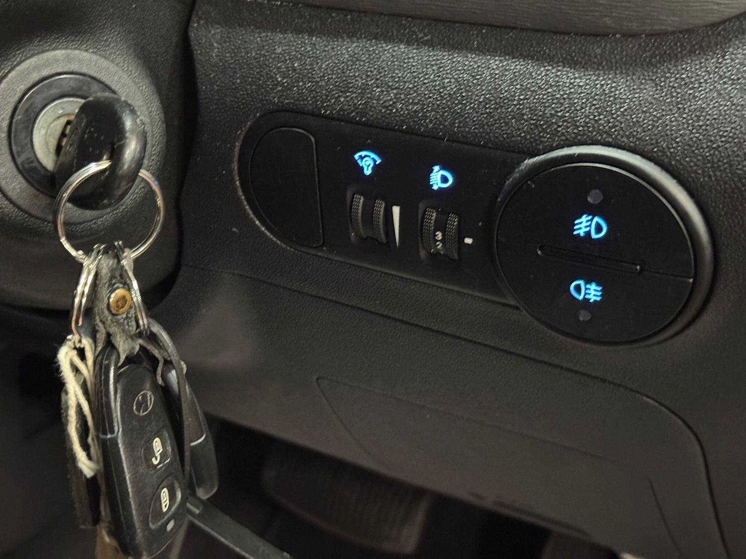 Used Hyundai i10 2013 for sale - 77040829: Photo 26